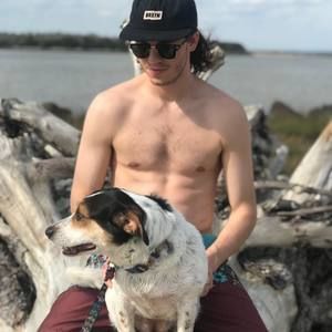 Meet your Posher, Davis